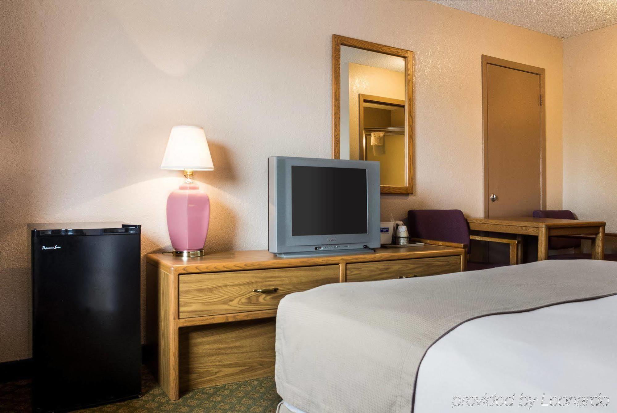 Rodeway Inn Fargo Eksteriør billede
